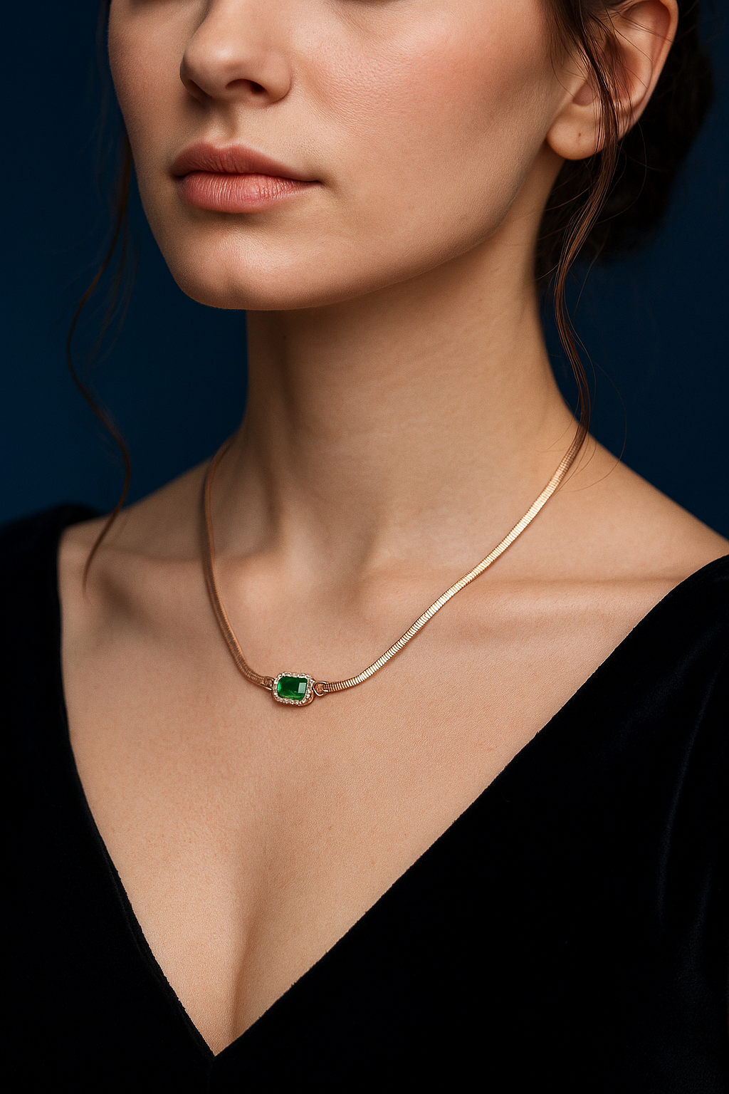 Emerald Embrace Necklace - 925 Silver