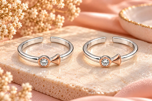 Élan Bow Silver Toe Ring