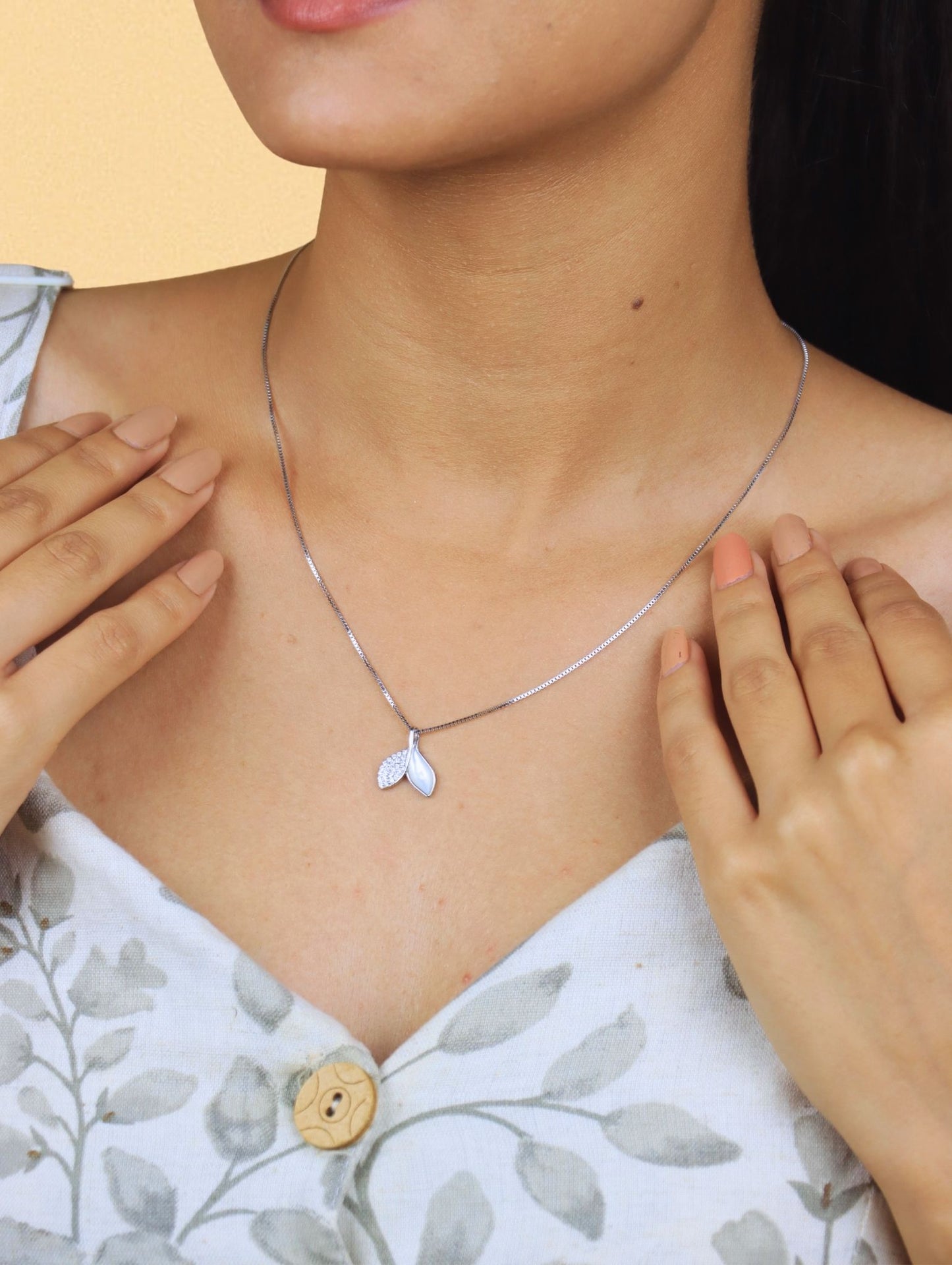 Twilight Leaves Silver Pendant Necklace - 925 Silver