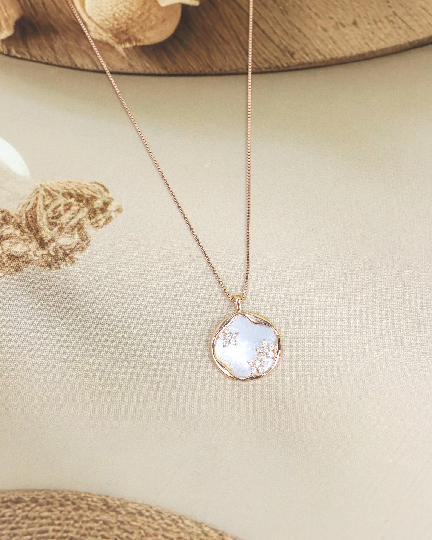Celestial Bloom Mother-of-Pearl Pendant Necklace - 925 Silver