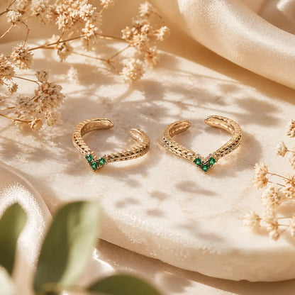 Emerald Whisper Gold Toe Rings