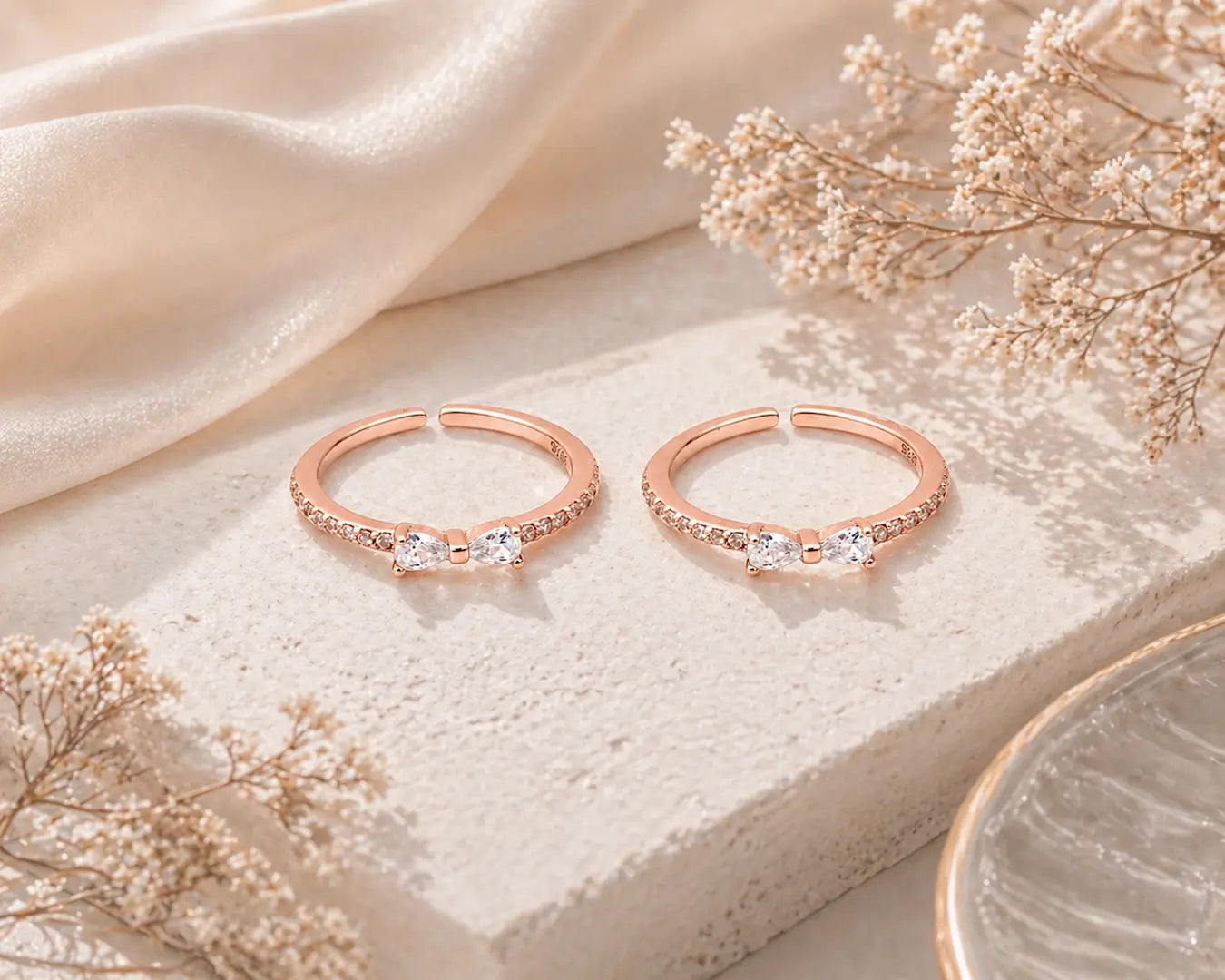 Rose Blush Bow Sparkle Toe Rings