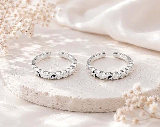 Veloura Toe Ring