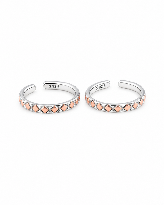 Élan Pyramid 925 Silver Toe Ring