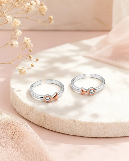 Élan Bow Silver Toe Ring
