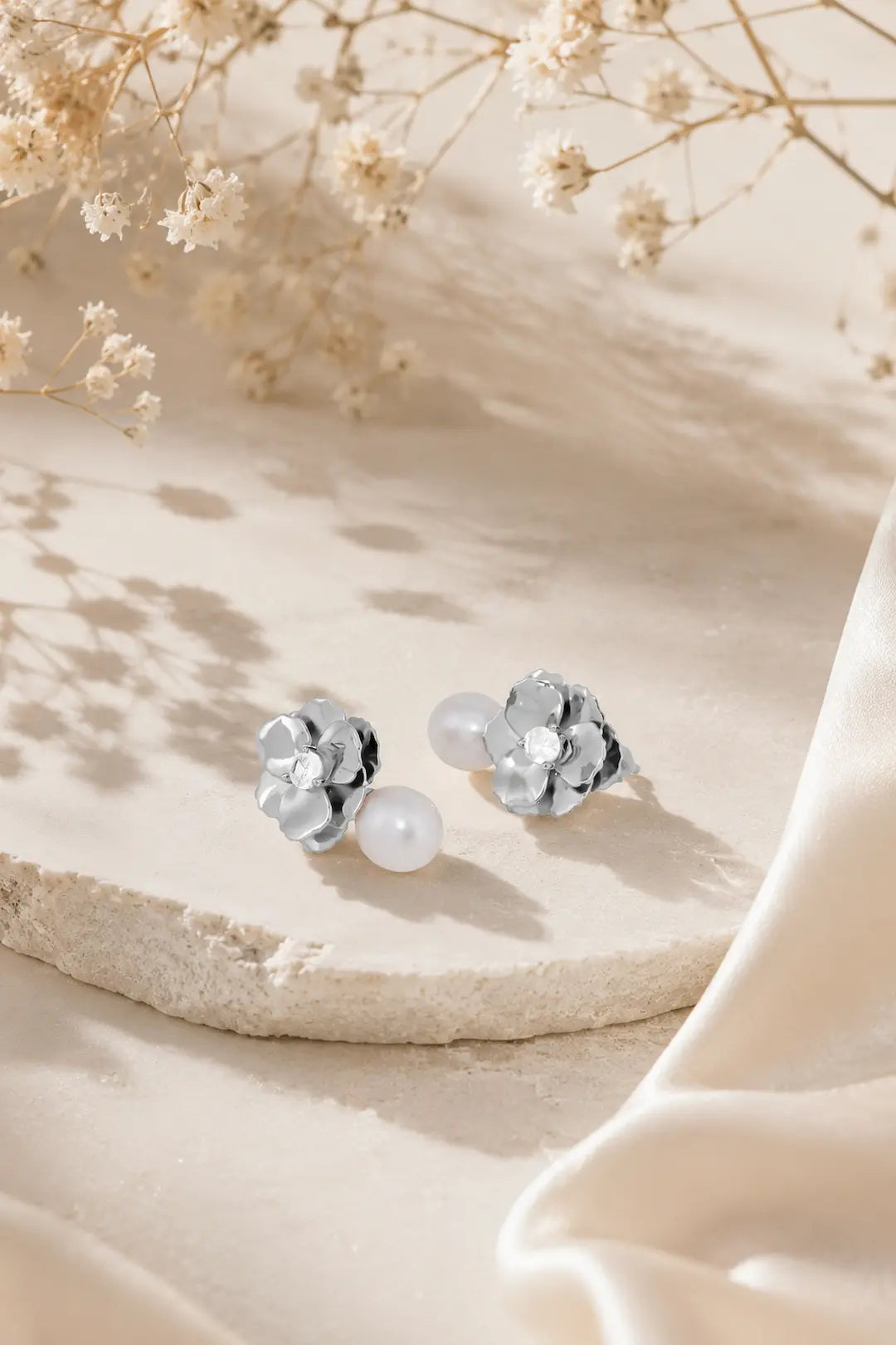 Flora Pearl Glow 925 Silver Adjustable Earrings