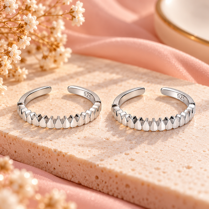 Silver 92.5 Textured Wave Adjustable Toe Ring