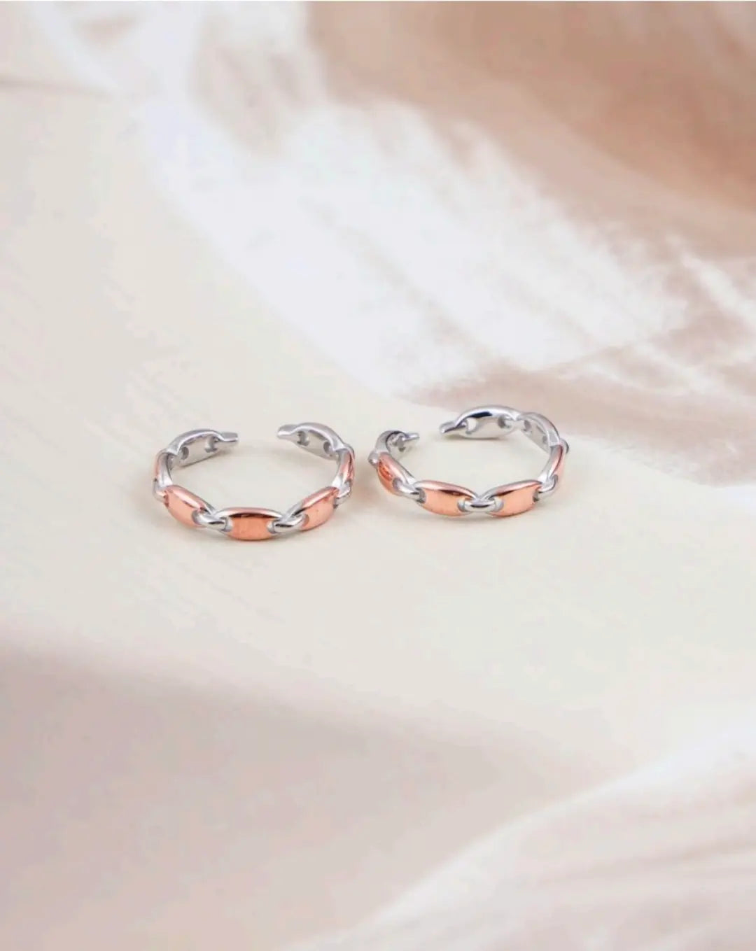 Élan Dual Tone 925 Silver Toe Ring