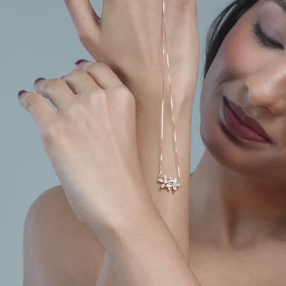 Floral Spark  Necklace - 925 Silver