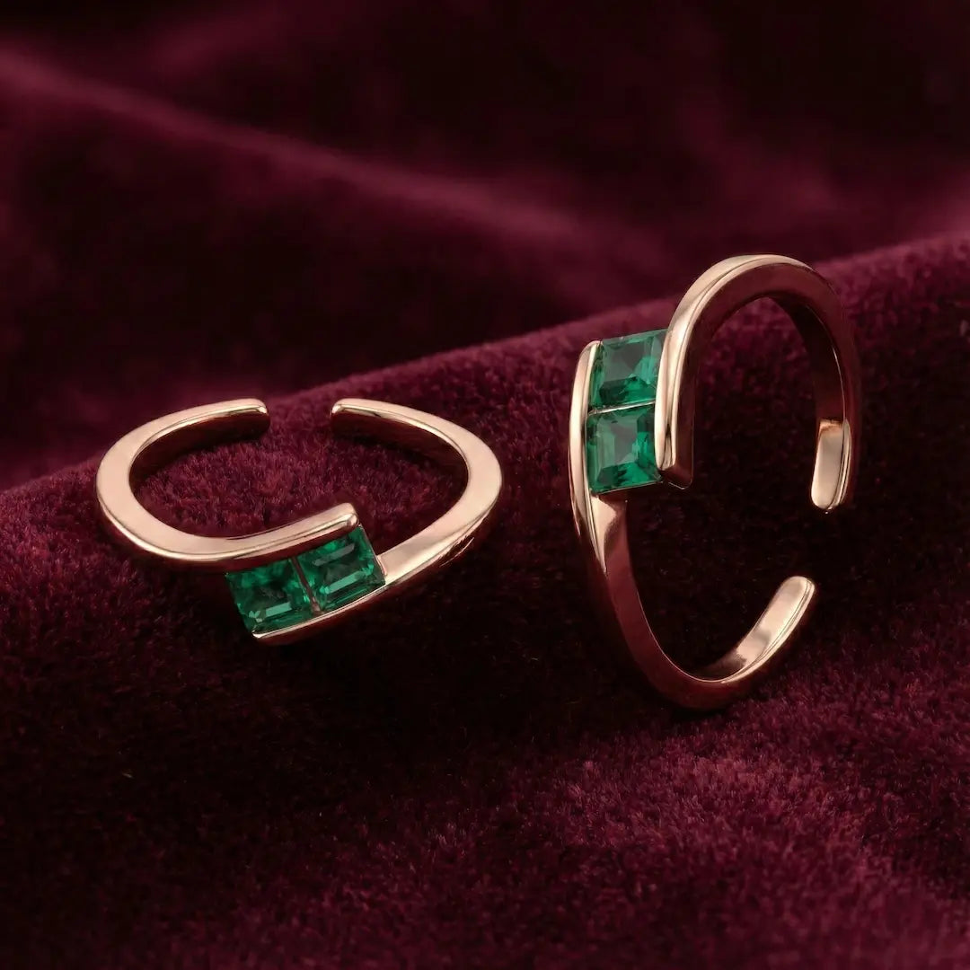 Emerald Curve 925 Silver Adjustable Toe Ring